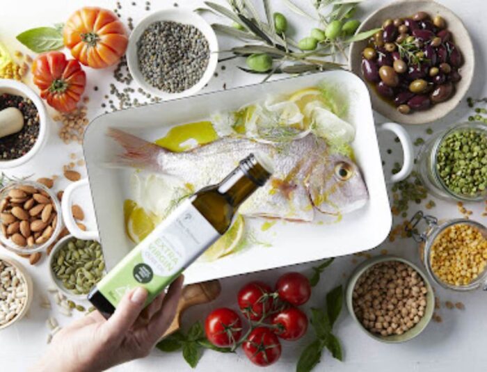 Minyak Zaitun dalam Diet Mediterania: Fakta Atau Mitos