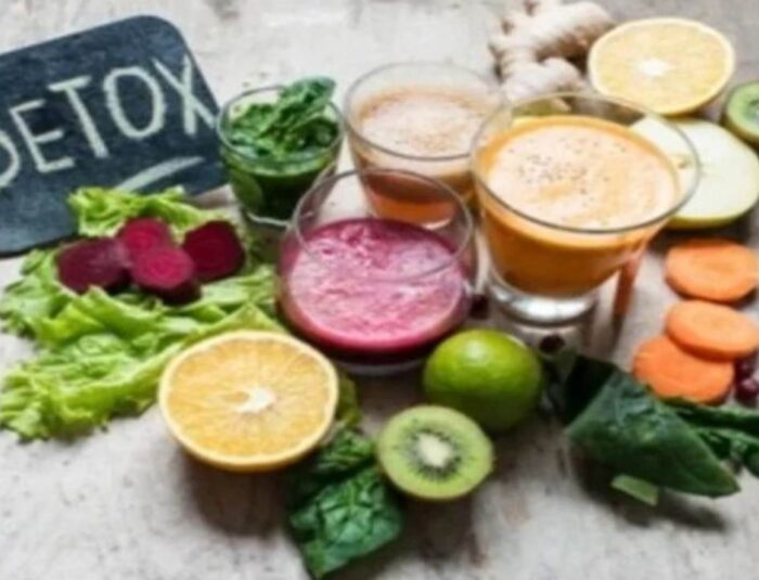 Detoks Digital & Diet Makanan: Menyeimbangkan Kehidupan di Era Teknologi