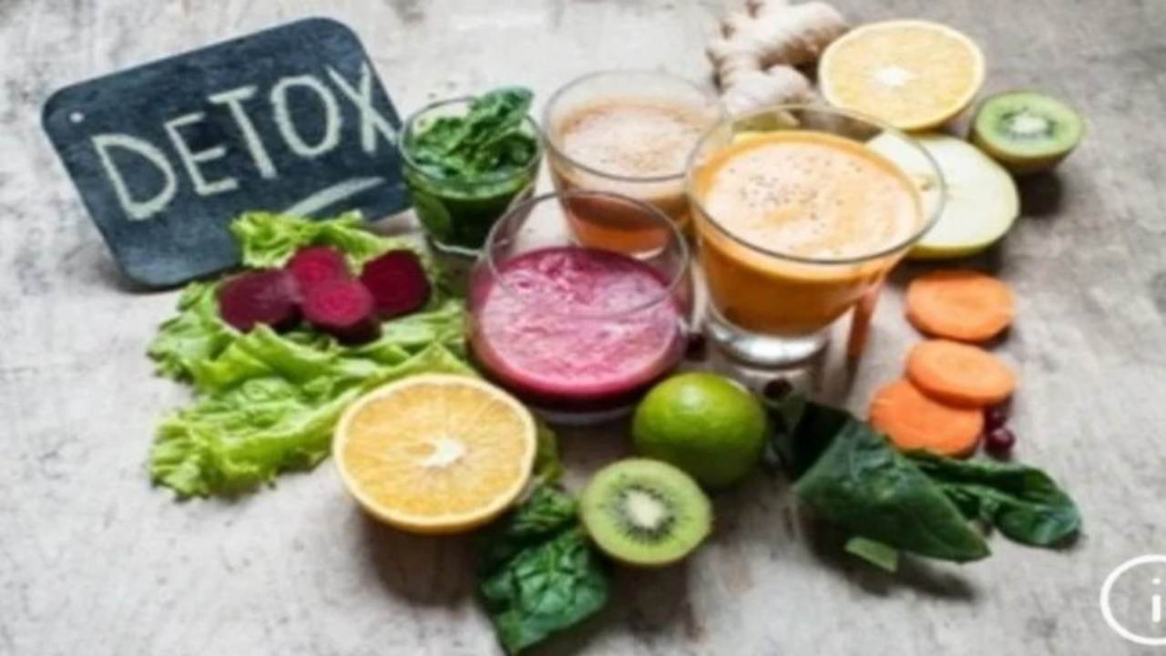 Detoks Digital & Diet Makanan: Menyeimbangkan Kehidupan di Era Teknologi